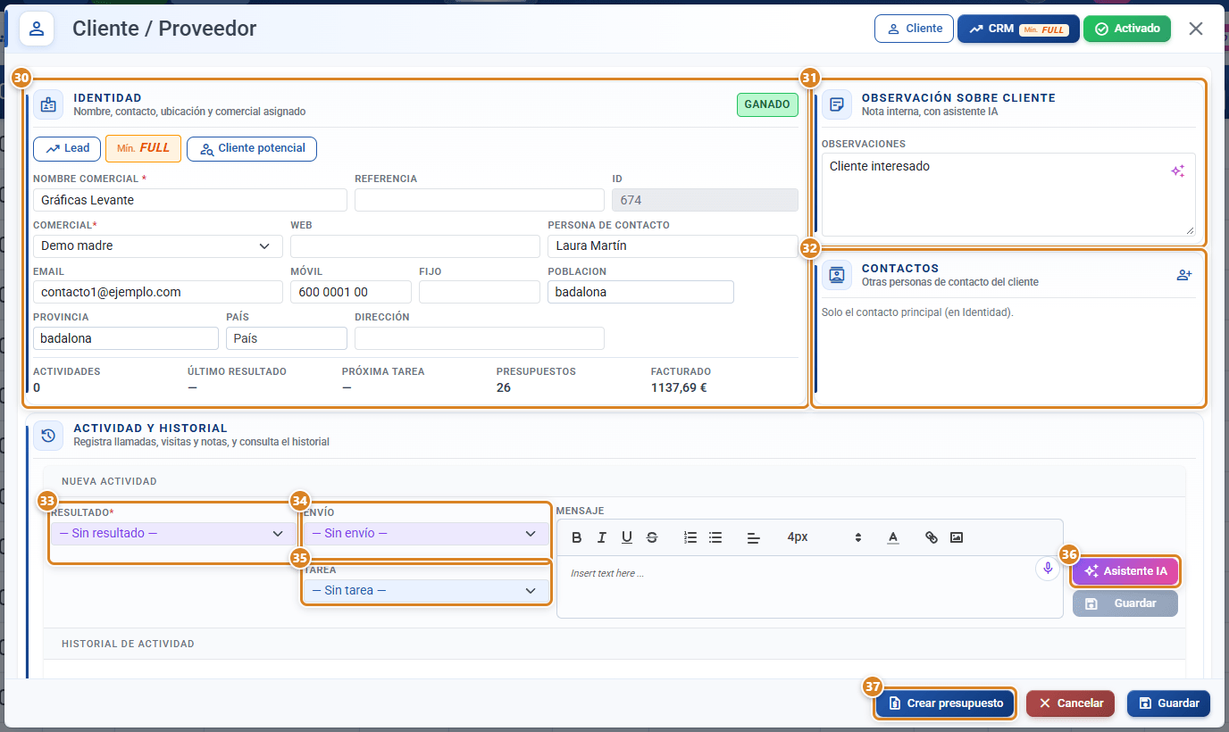Vista CRM de la ficha de cliente en CotizaPrint con los bloques Identidad (etapa Ganado e indicadores), Observación sobre cliente y Contactos, la Nueva actividad de Actividad y historial con Resultado, Envío, Tarea, Mensaje y Asistente IA, y el botón Crear presupuesto del pie